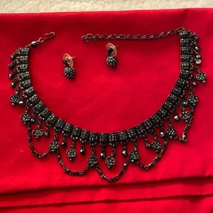 Black choker & matching earrings